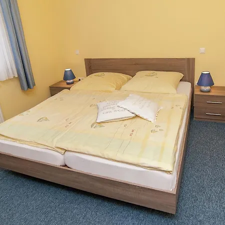 Quaint In With Sauna Apartment *